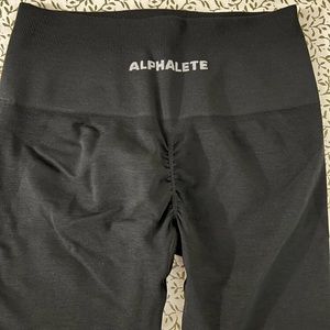 AMPLIFY LEGGING
Women's Seamless Scrunch Legging